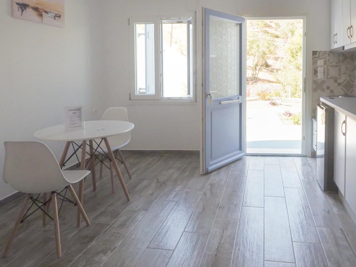 Papillon Villa Pera Gyalos ภายนอก รูปภาพ