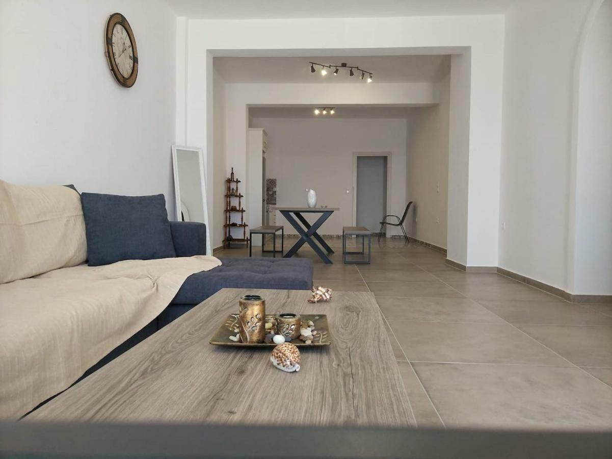 Papillon Villa Pera Gyalos ภายนอก รูปภาพ