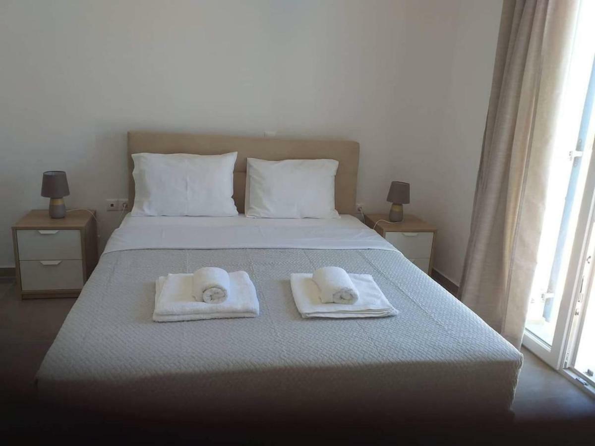 Papillon Villa Pera Gyalos ภายนอก รูปภาพ