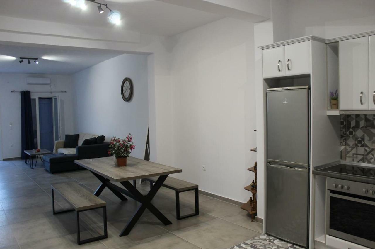 Papillon Villa Pera Gyalos ภายนอก รูปภาพ