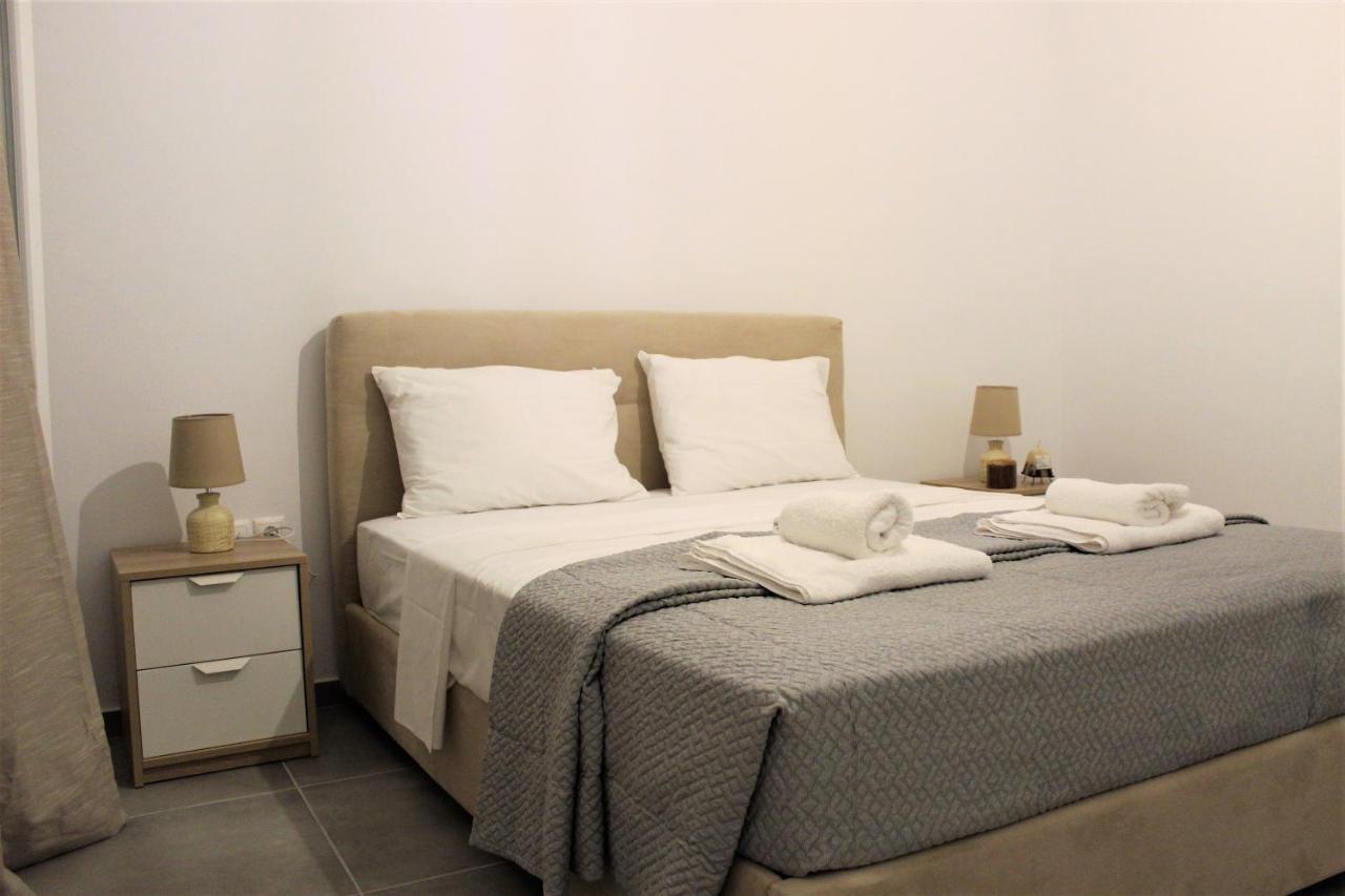 Papillon Villa Pera Gyalos ภายนอก รูปภาพ