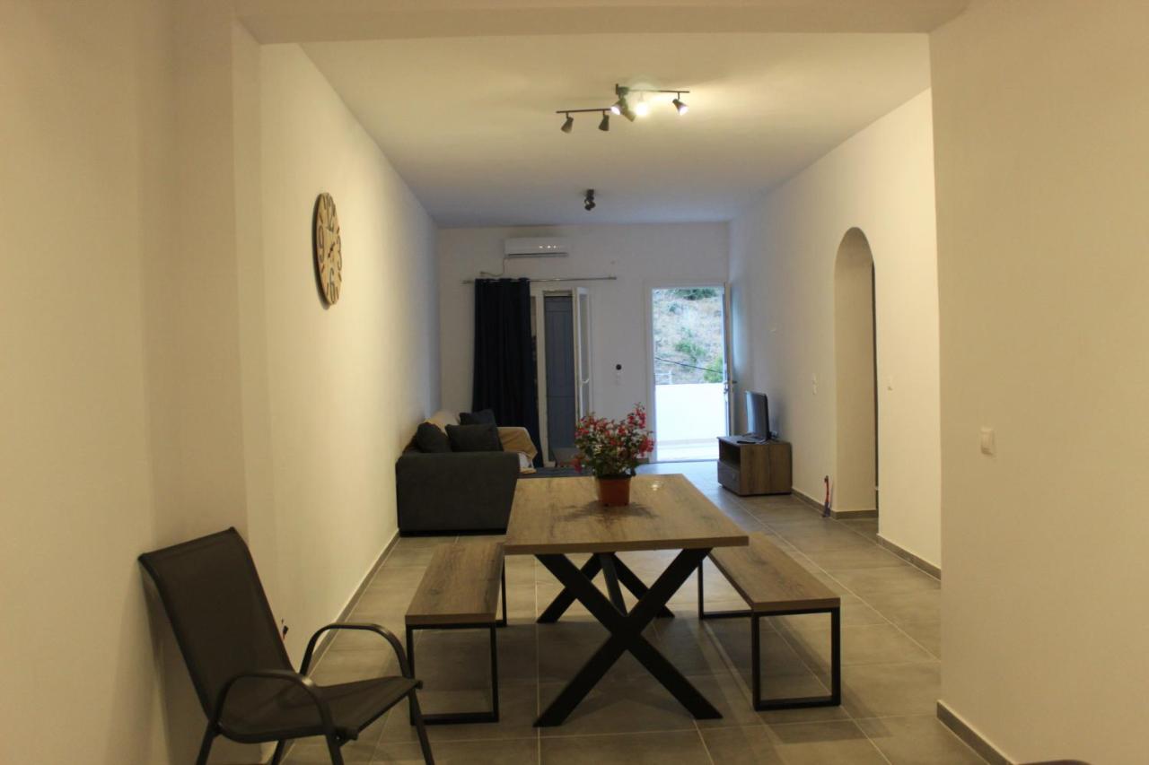 Papillon Villa Pera Gyalos ภายนอก รูปภาพ